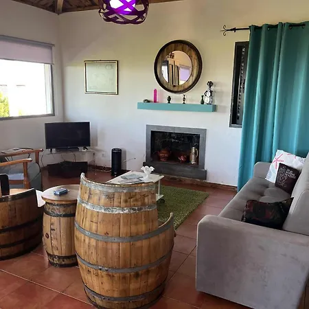 Casa de Férias Welcome To Casa Fitz With Ocean Views And Air Conditioning