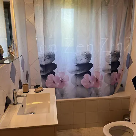 Welcome To Casa Fitz With Ocean Views And Air Conditioning *