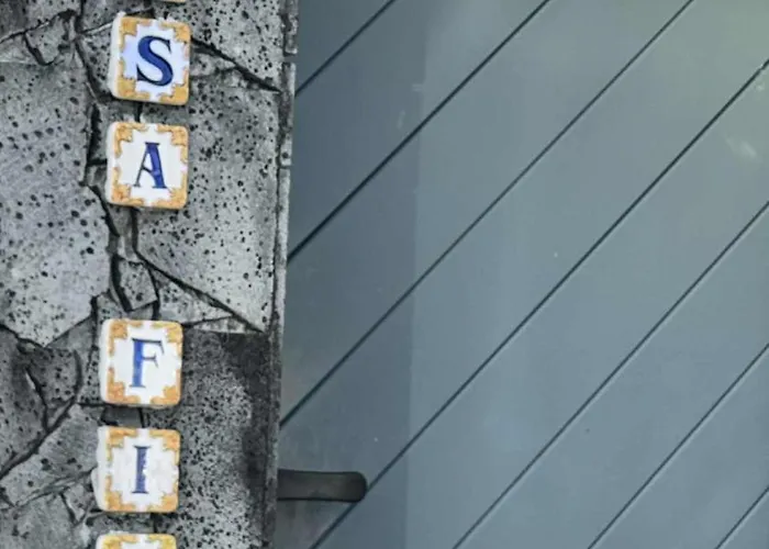 Welcome To Casa Fitz With Ocean Views And Air Conditioning Nyaraló