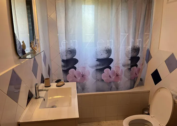 Welcome To Casa Fitz With Ocean Views And Air Conditioning *