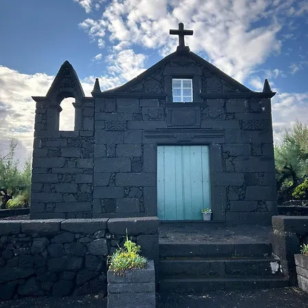 Welcome To Casa Fitz With Ocean Views And Air Conditioning Prázdninový dům Santa Luzia (Sao Roque do Pico)