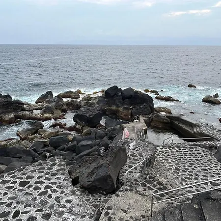 Welcome To Casa Fitz With Ocean Views And Air Conditioning Prázdninový dům Santa Luzia (Sao Roque do Pico)