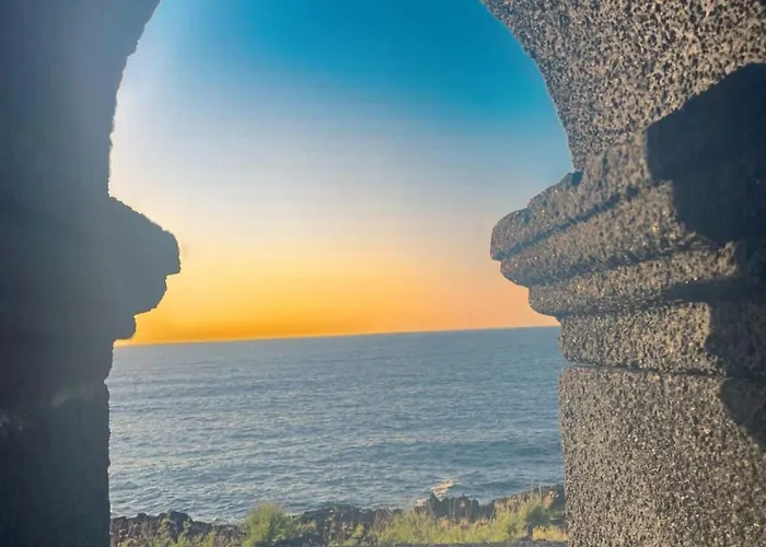 Welcome To Casa Fitz With Ocean Views And Air Conditioning